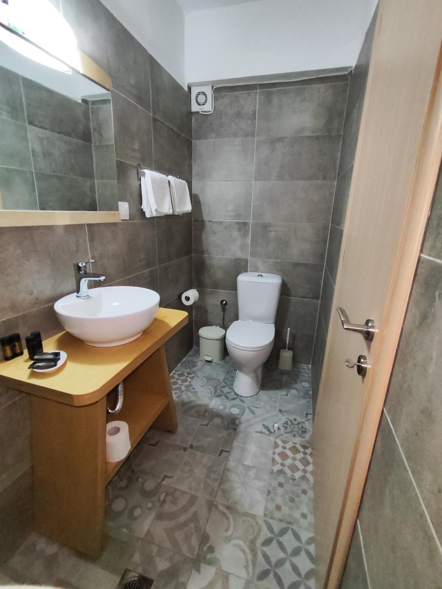 Thea Monastiraki Bed & Breakfast Bagian luar foto
